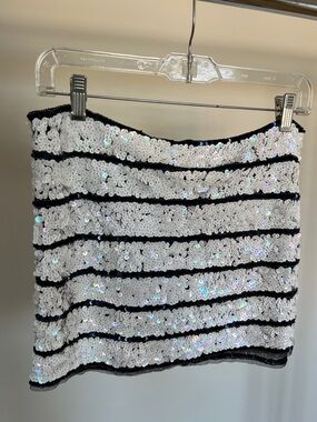 Gryphon sequined mini skirt. NWT. Size M
